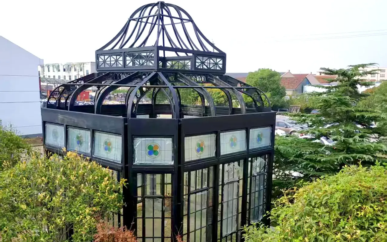 French Domed Sunroom — Reinterpreting 19th-Century European Estate Romantics