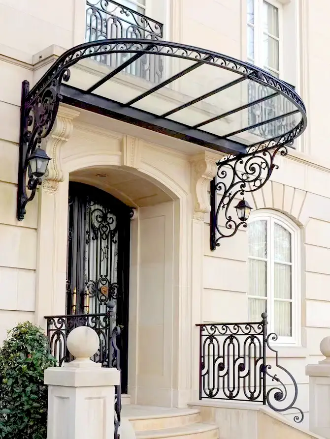 Courtyard Aluminum Craft
